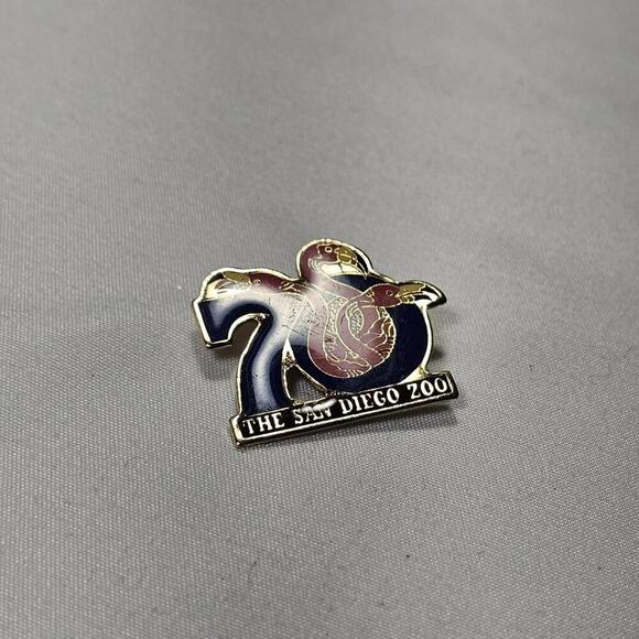 Vintage 1986 San Diego Zoo 70th Anniversary Lapel Hat Souvenir Pin Flamingos - Picture 2 of 4